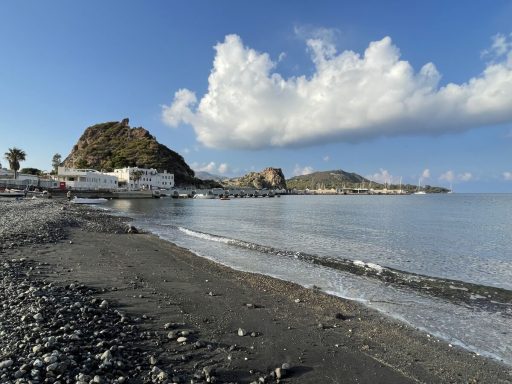 Vulcano, Porto Levante and Vulcanello